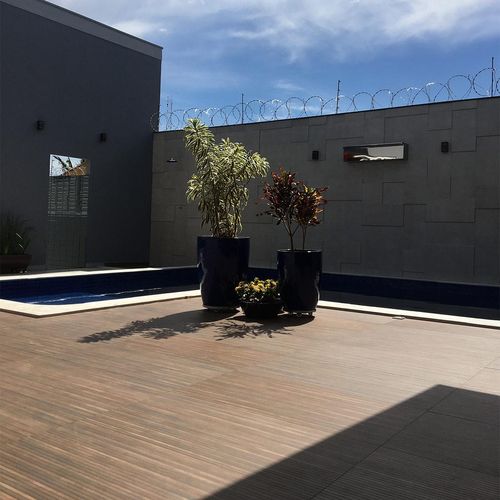 Porcelanato Villagres Vecchia Ipe Marron Mate Antideslizante Exterior Rect. 50X100 Caja 2.50 M2